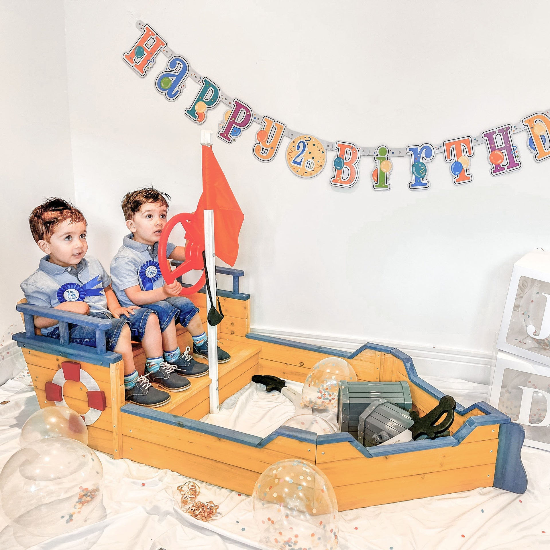 Outsunny Kids Wooden Sandbox Pirate Ship Sandboat w/ Bench Seat Storage Space Ceder Wood