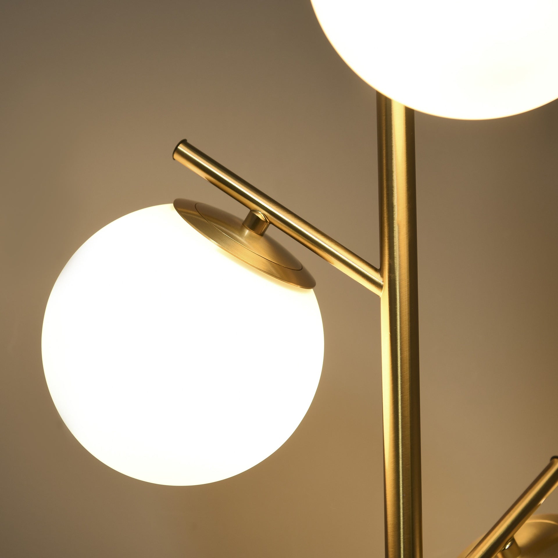 HOMCOM Modern 3-Light Floor Lamp for Living Room, Tree Standing Lamp with Globe Lampshades, 10.75"x10.75"x66.5", Gold