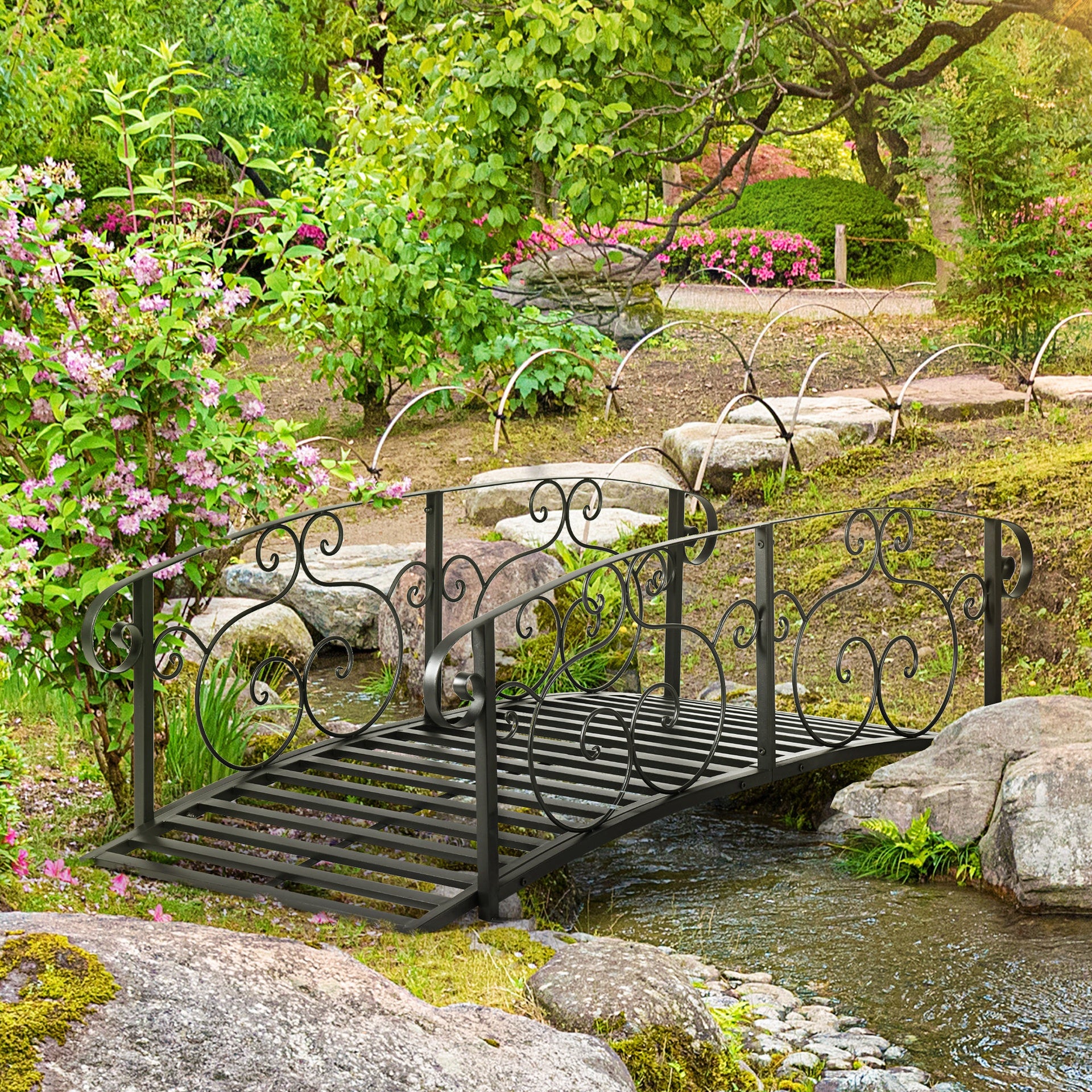 Outsunny 6' Metal Arch Backyard Garden Bridge, Safety Siderails, Arc Footbridge for Backyard Creek, Stream, Pond