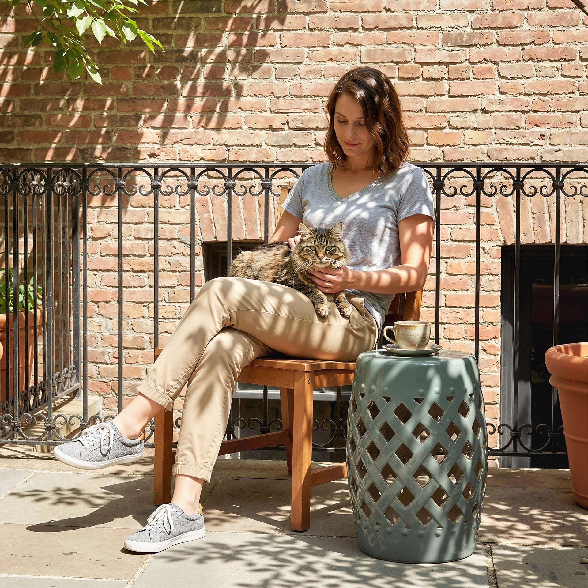 Outsunny 13" x 18" Ceramic Garden Stool with Woven Lattice Design & Glazed Strong Materials Decorative Outdoor Stool, Green