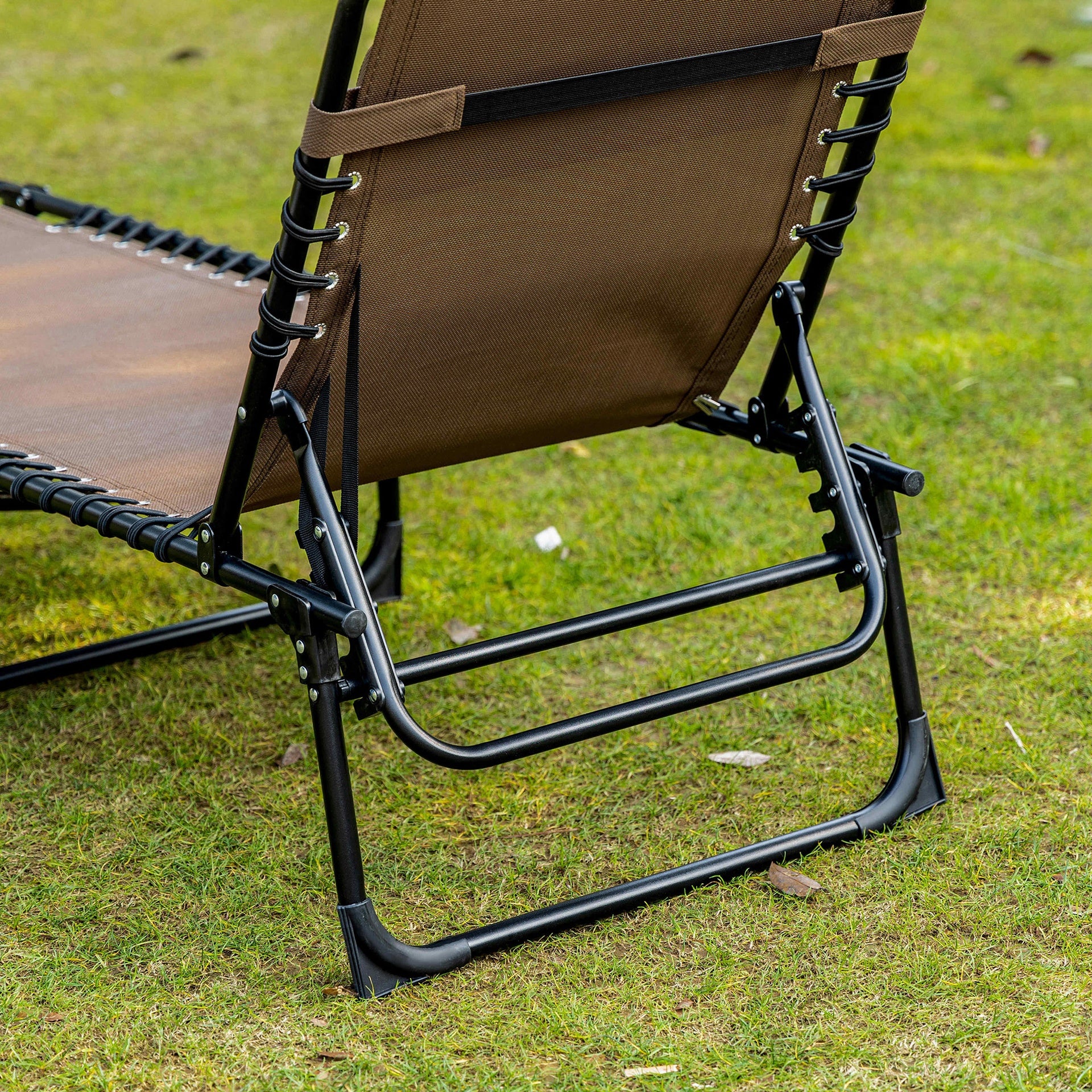 Outsunny Folding Chaise Lounge Chair Outdoor, Sun Tanning Chair with Side Pocket, Carrying Strap, Portable Patio Beach Lounger with 5-Position Reclining Back, Headrest for Pool, Camping, Yard, Brown