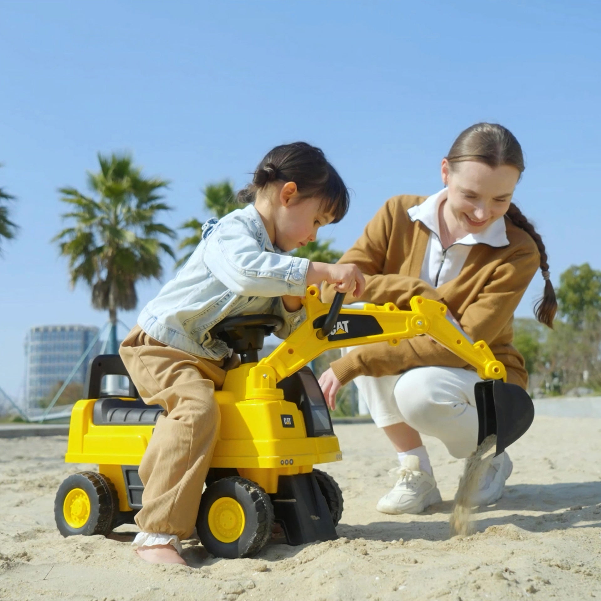Aosom Kids Excavator Ride on Toy CAT Licensed with Manual Shovel, Horn, Hidden Storage for 18-36 Months, Yellow