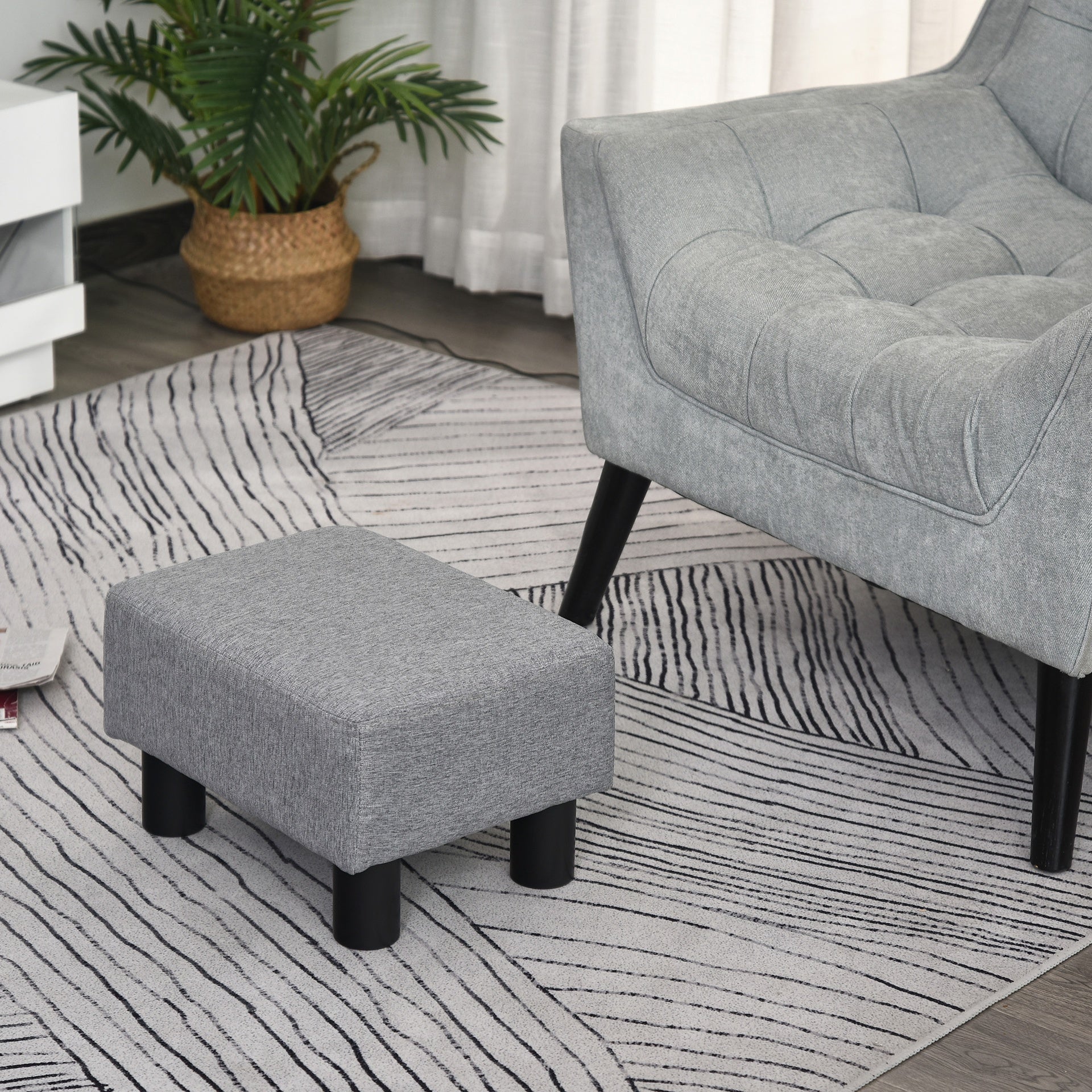 HOMCOM Ottoman Foot Rest, Small Foot Stool with Linen Fabric Upholstery and Plastic Legs, Cube Ottoman for Living Room, Gray