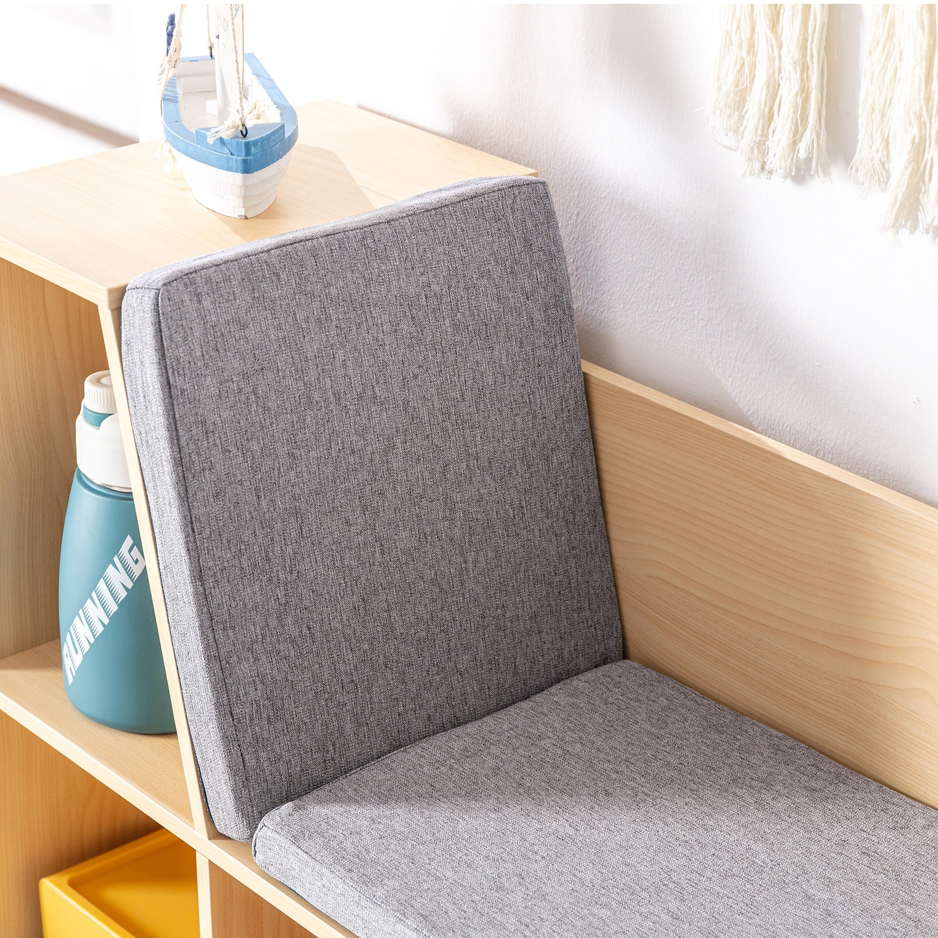 HOMCOM 6-Cubby Kids Bookcase with Reading Nook and Cushion, Multi-Purpose Storage Organizer for Bedroom, Living Room, Natural