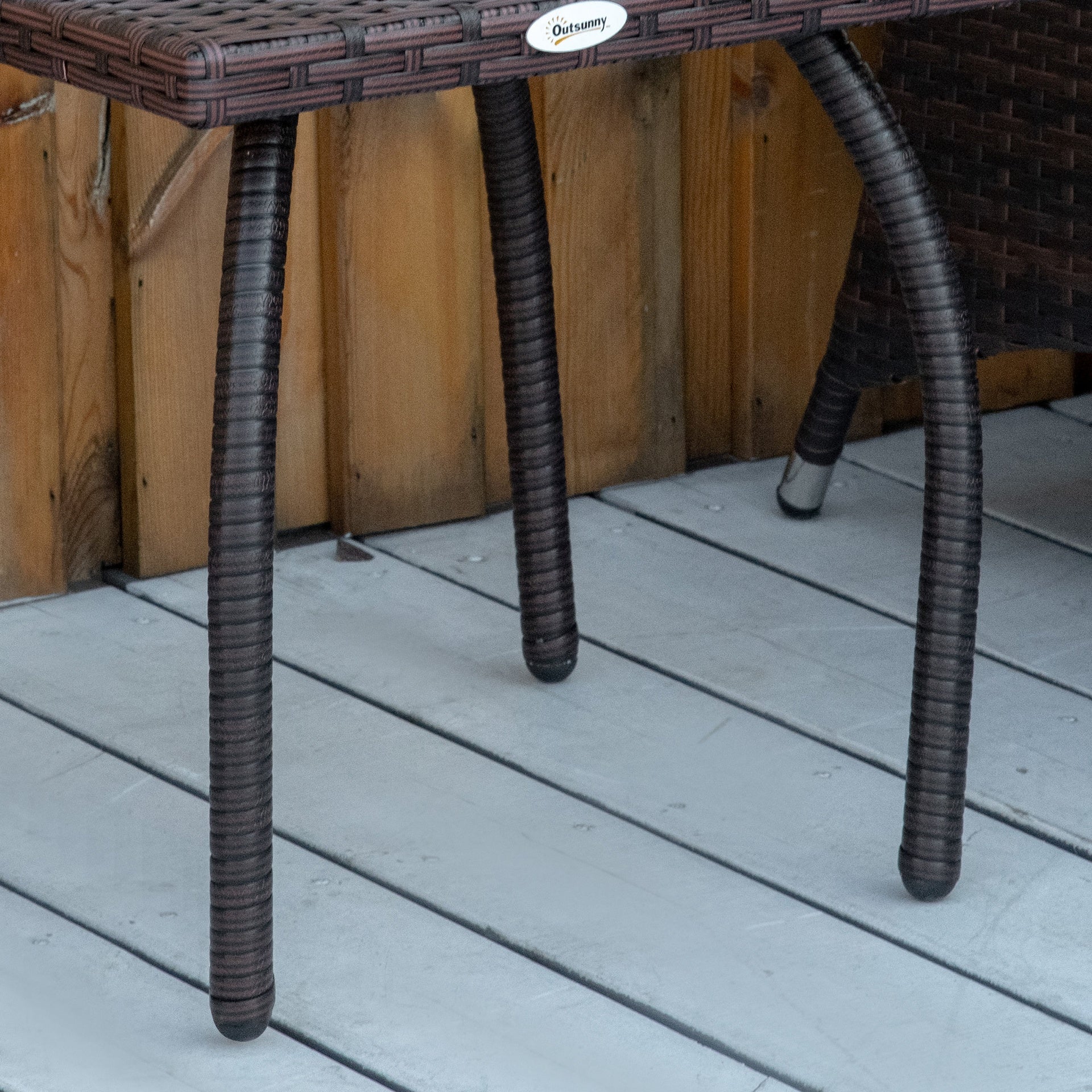 Outsunny Outdoor PE Wicker Side Table, Small Square Rattan End Table, All-Weather Material Coffee Table for Garden, Balcony, Backyard, Brown