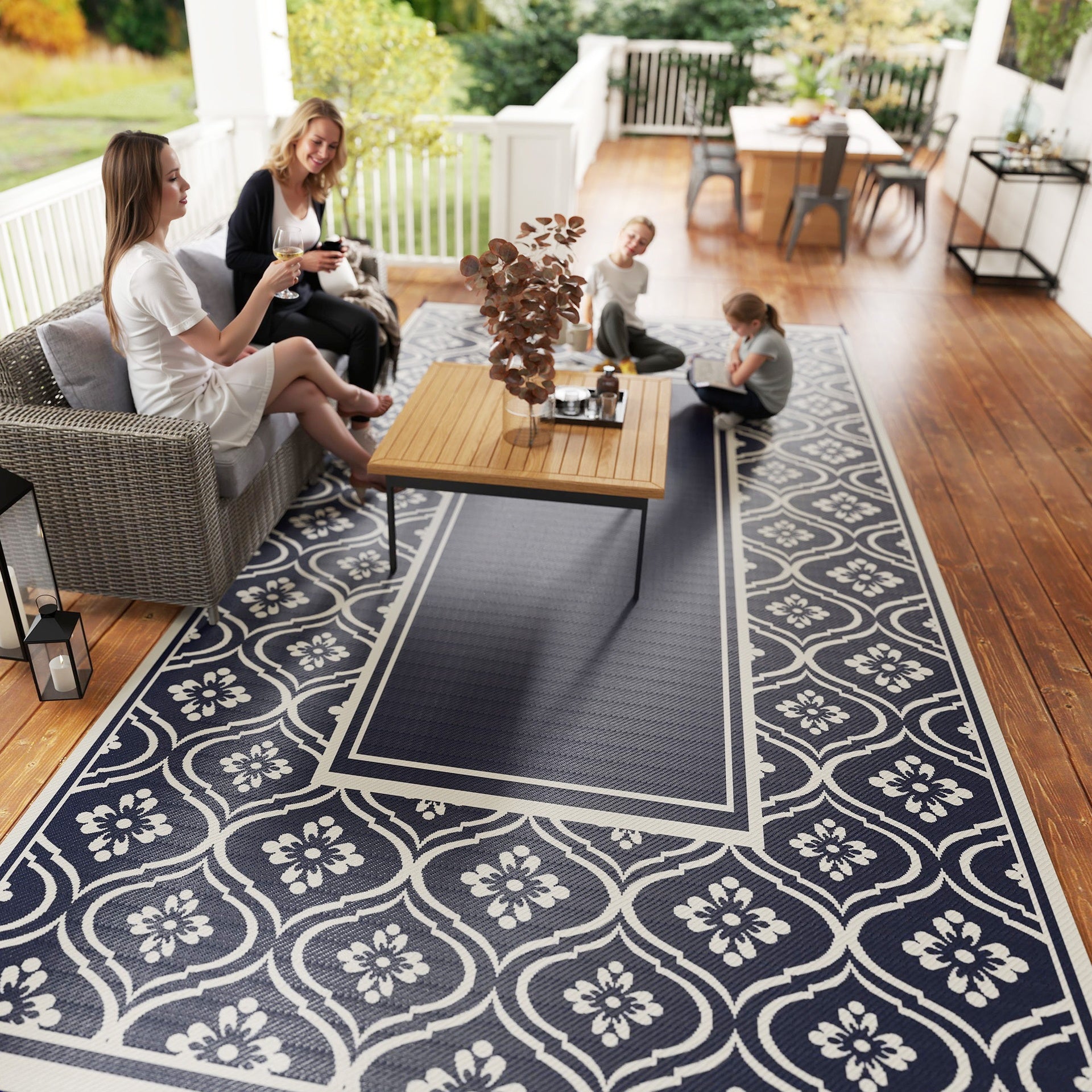 Outsunny Reversible Outdoor Rug, Waterproof Plastic Straw with Carry Bag, 9' x 18', Blue & White Gourd Border
