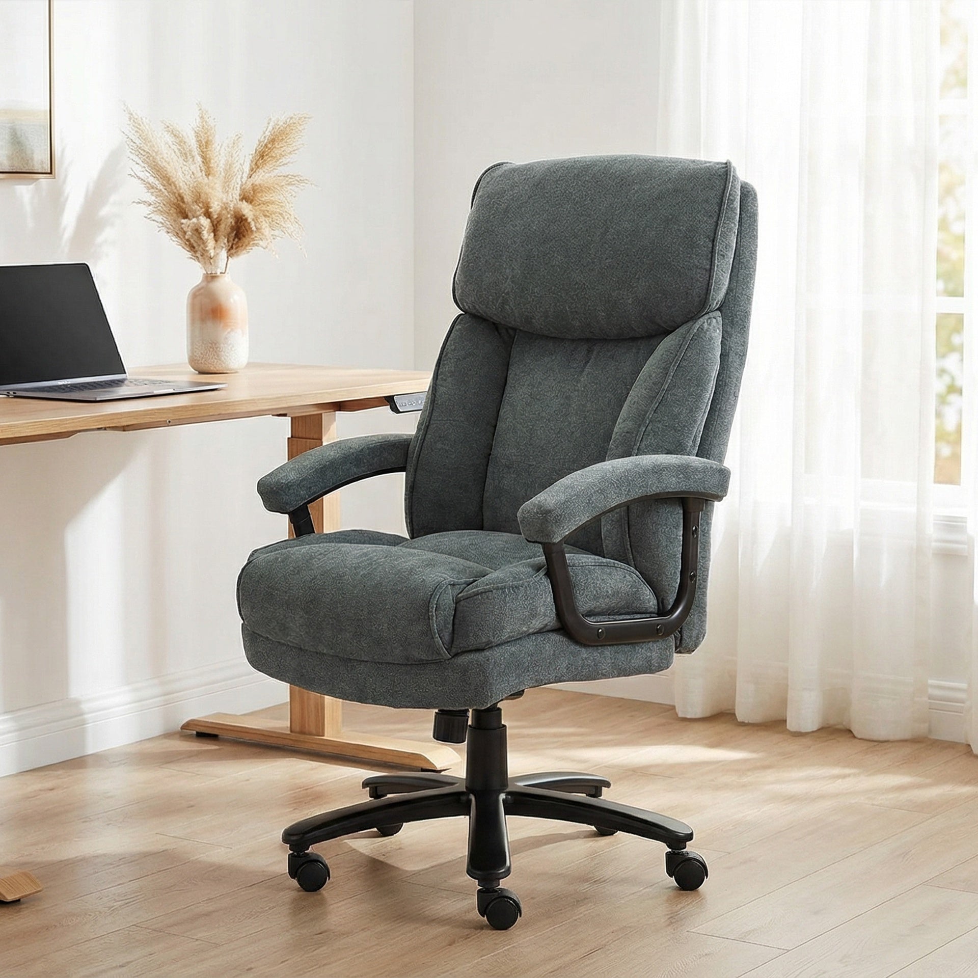 HOMCOM Big and Tall Executive Office Chair, Up to 450 lbs. Heavy Duty Desk Chair, Computer Chair for Heavy People, Gray