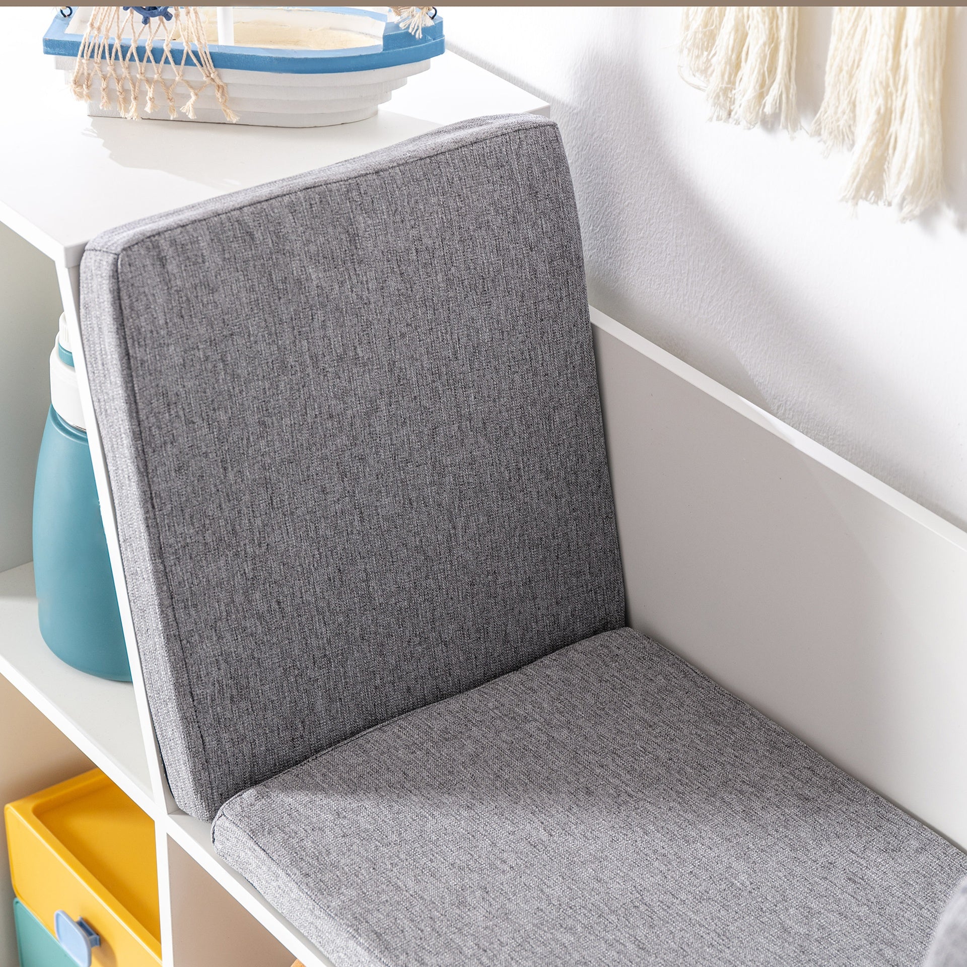 HOMCOM 6-Cubby Kids Bookcase with Reading Nook and Cushion, Multi-Purpose Storage Organizer for Bedroom, Living Room, Pure White