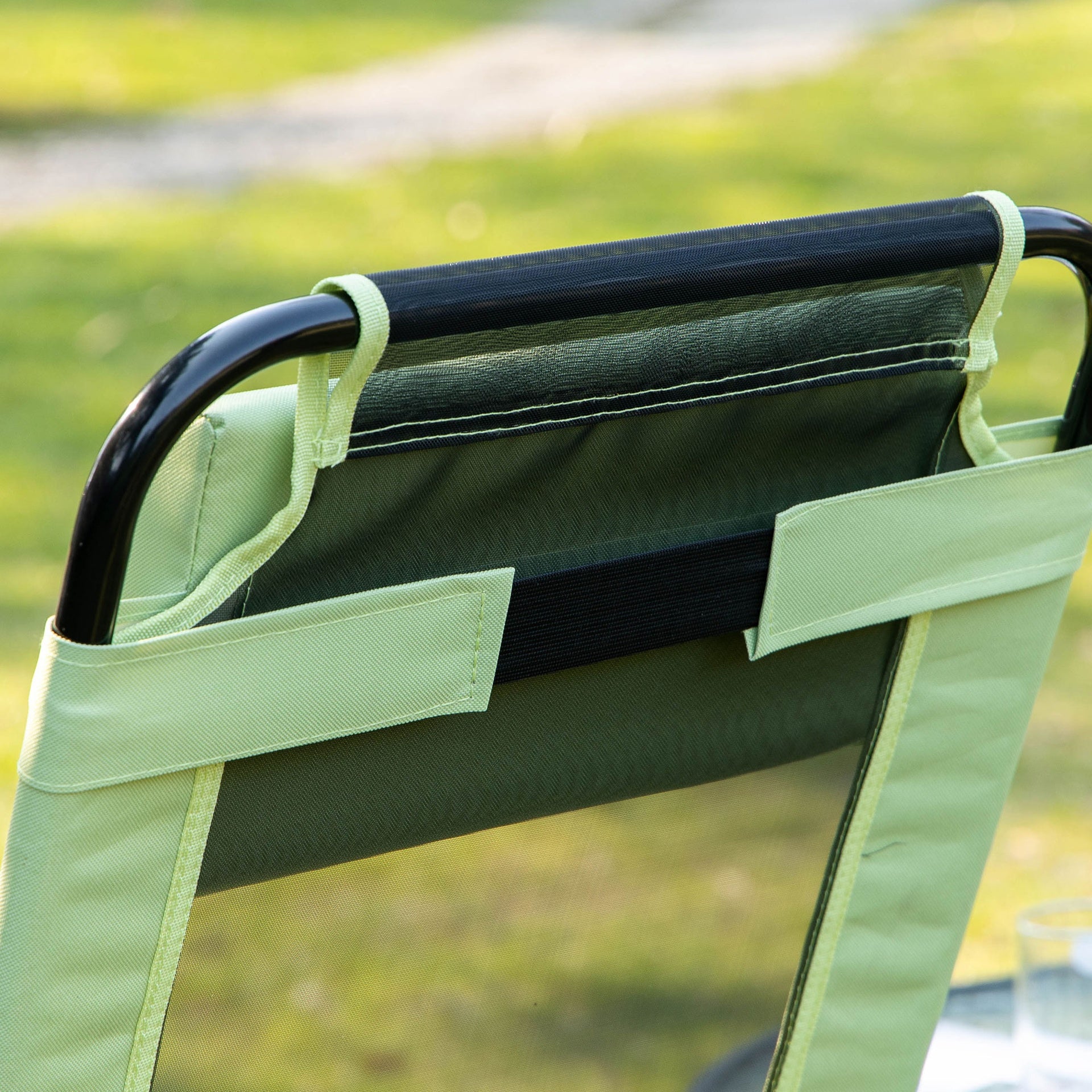 Outsunny Set of 2 Portable Folding Outdoor Recliners w/ Adjustable Backrest, Green