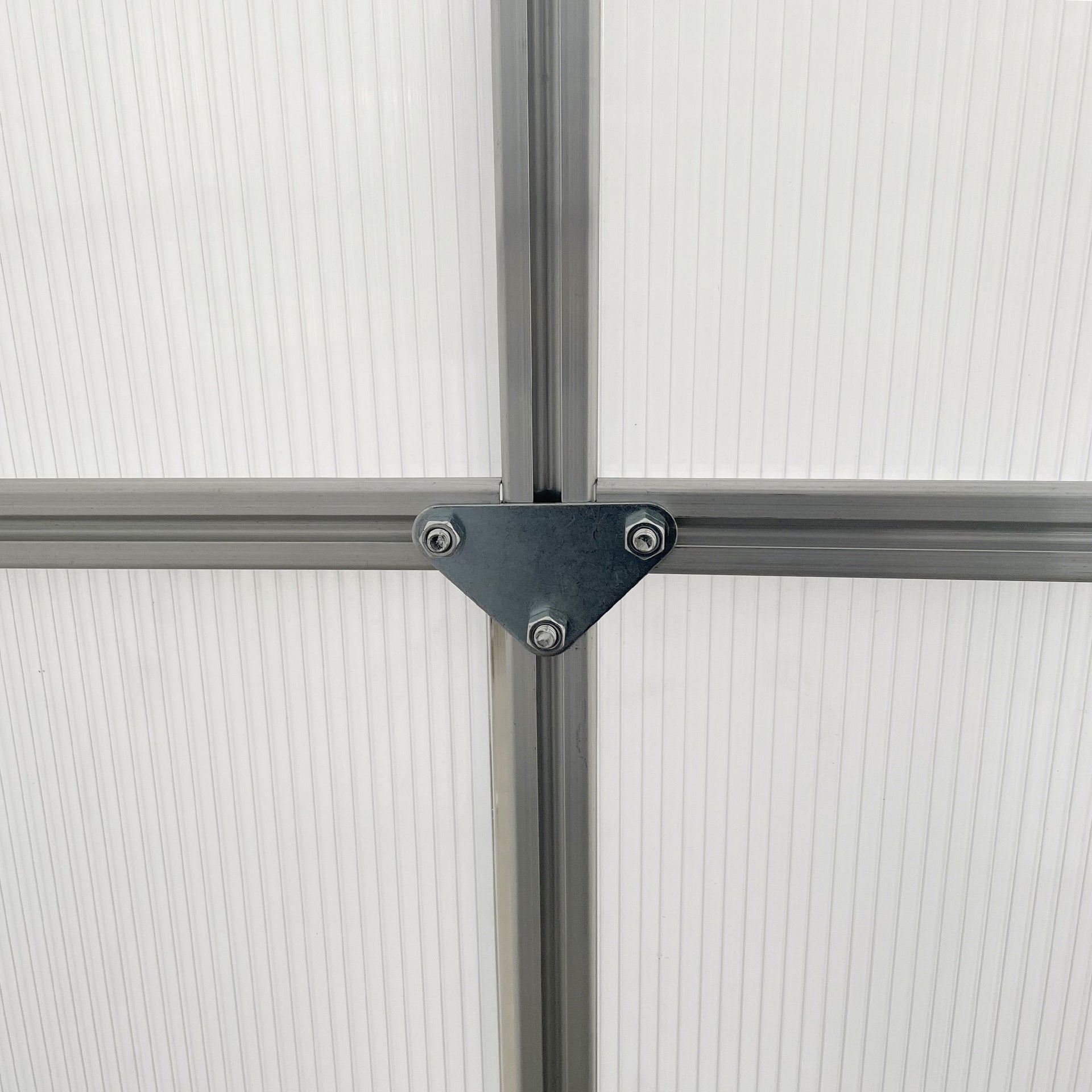 Outsunny 6' x 6' x 6.5' Polycarbonate Greenhouse with Aluminum Frame, Walk-in Heavy Duty Green House with Adjustable Roof Vent, Rain Gutter and Sliding Door for Winter, Silver
