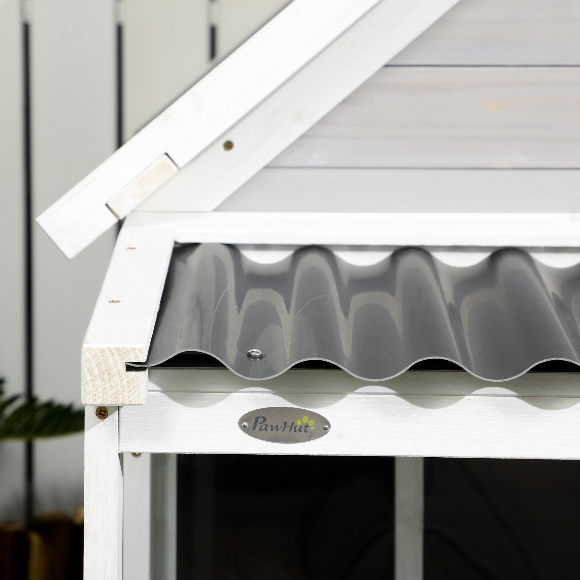 PawHut Wooden Dog House with Porch, Dog House Outdoor with Tilt Roof, Front Door, Windows for Medium Large Sized Dog