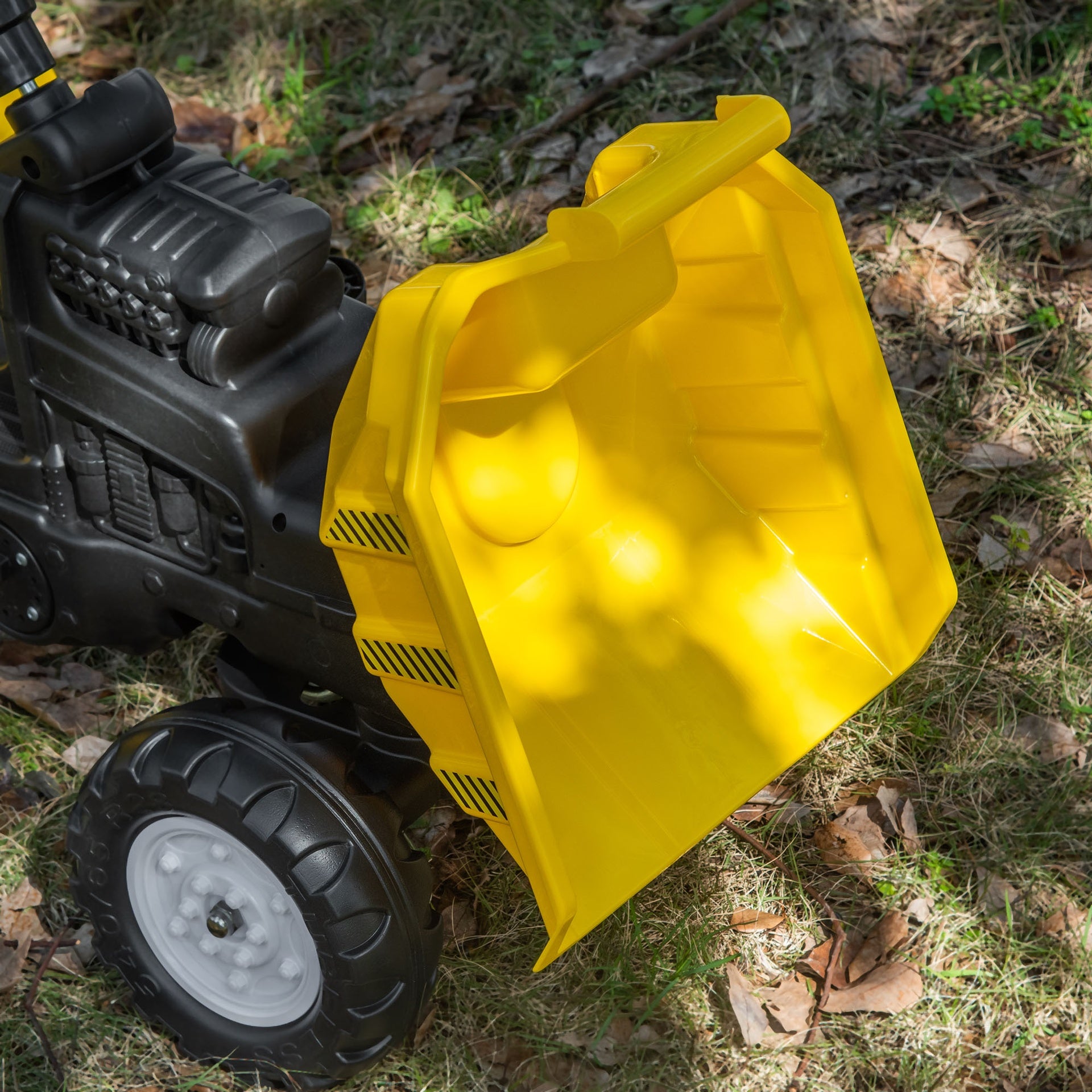 Aosom Kids No Power Ride-On Excavator with Manual Control Bucket, Yellow
