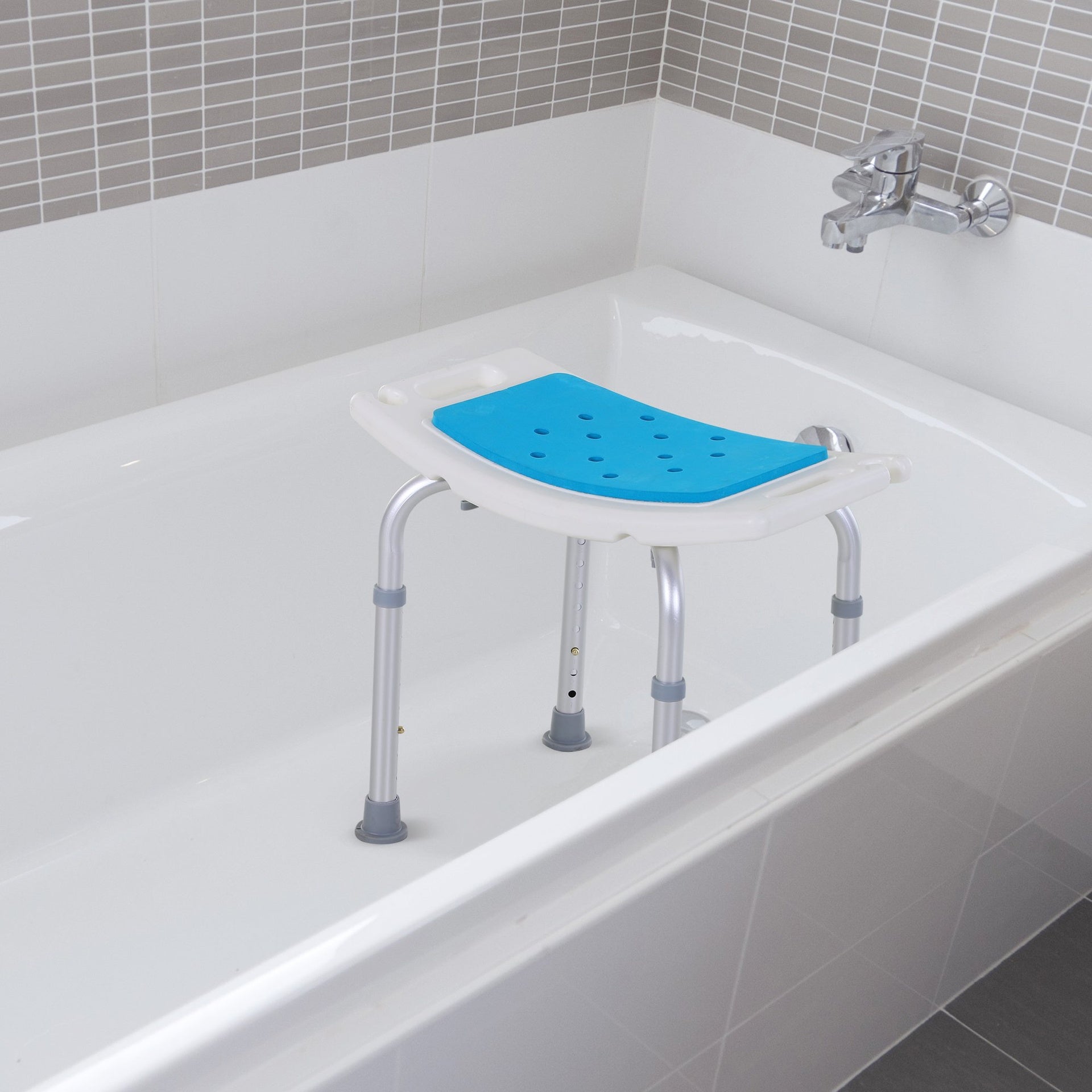 HOMCOM Adjustable Aluminum Bath Stool Spa Shower Chair Non-Slip w/ Shower Hole