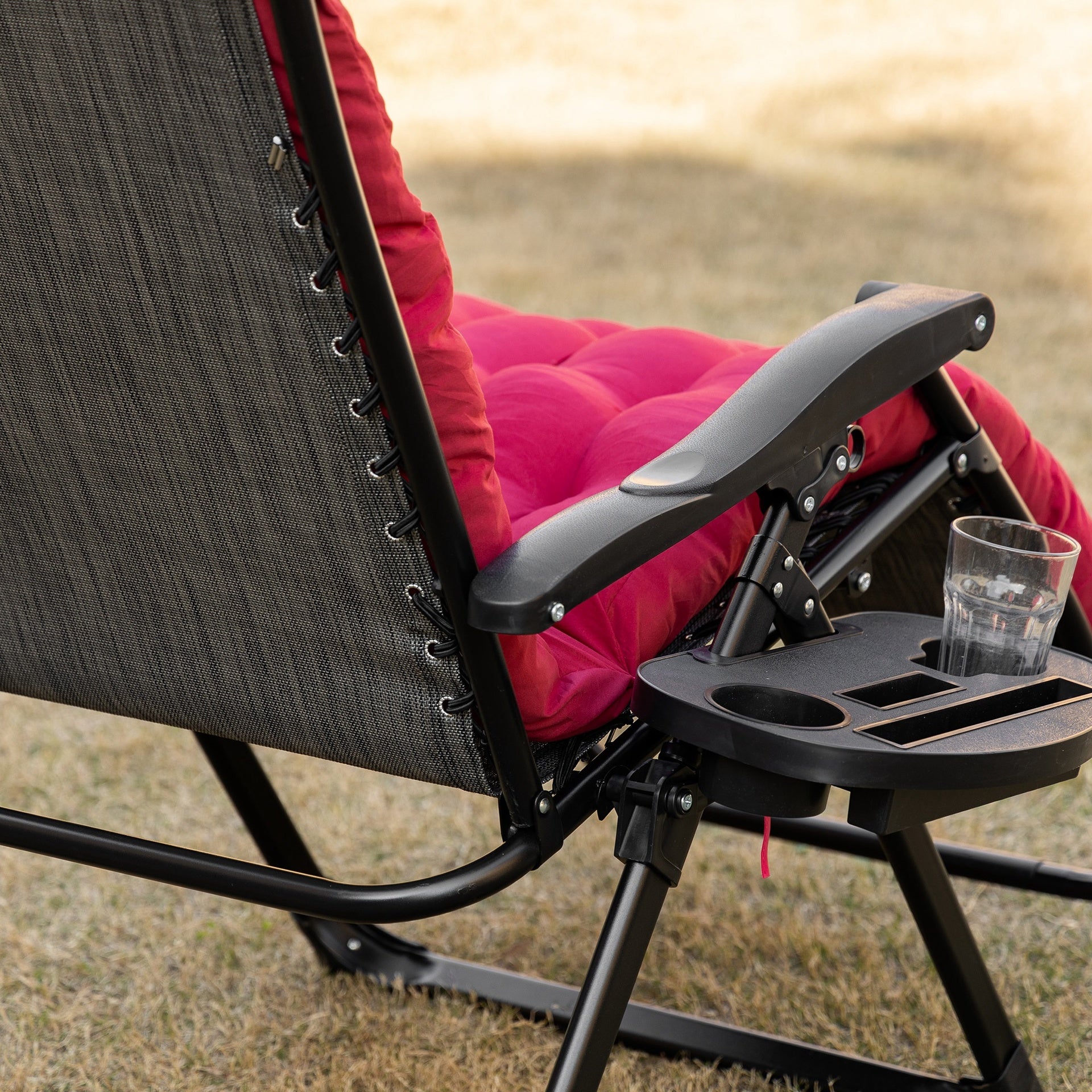 Outsunny Padded Zero Gravity Chair, Folding Recliner Chair with Cup Holder Cushion, Red