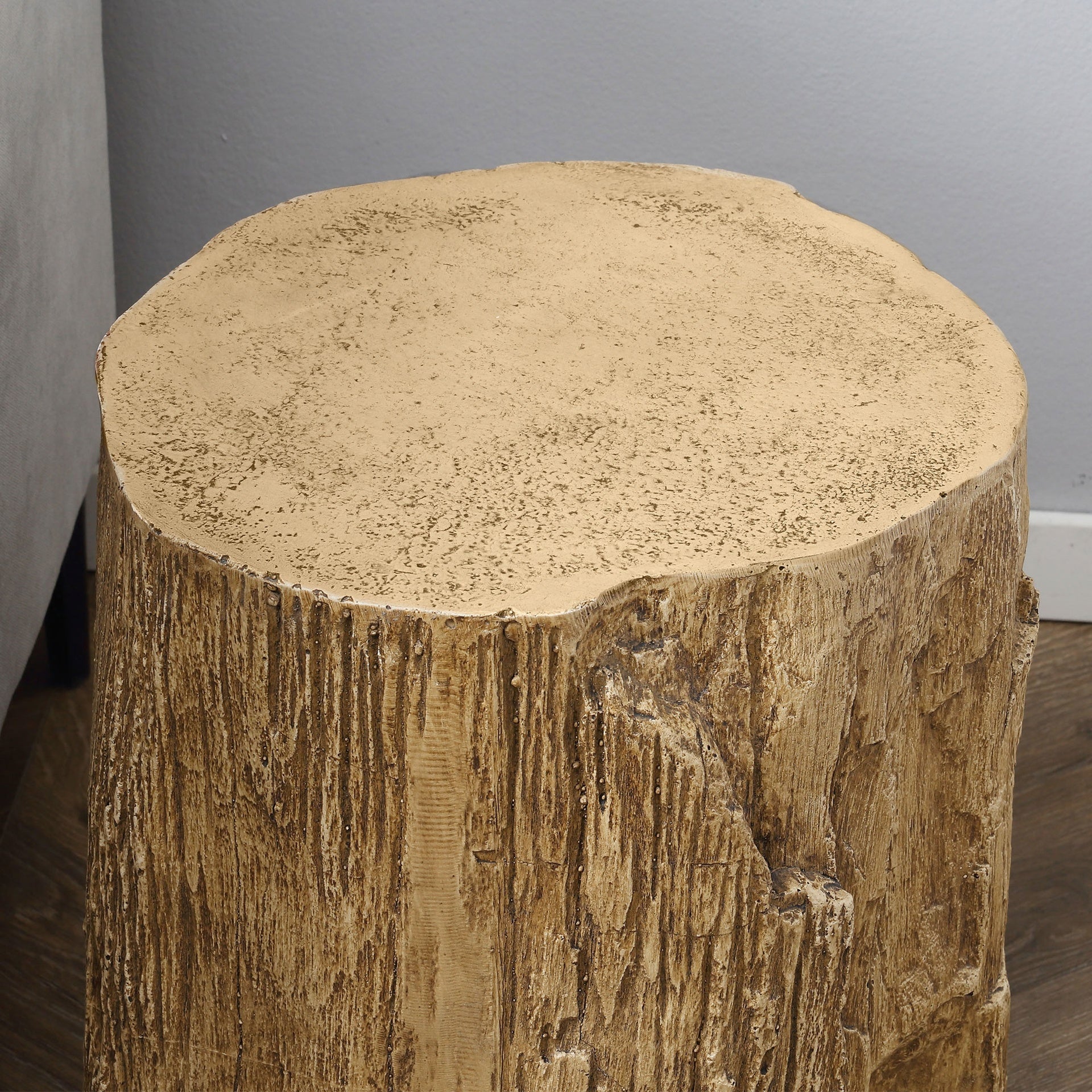 HOMCOM 17" Tall Tree Stump End Table, Concrete Sofa Side Table for Indoor and Outdoor Use, Garden Stool