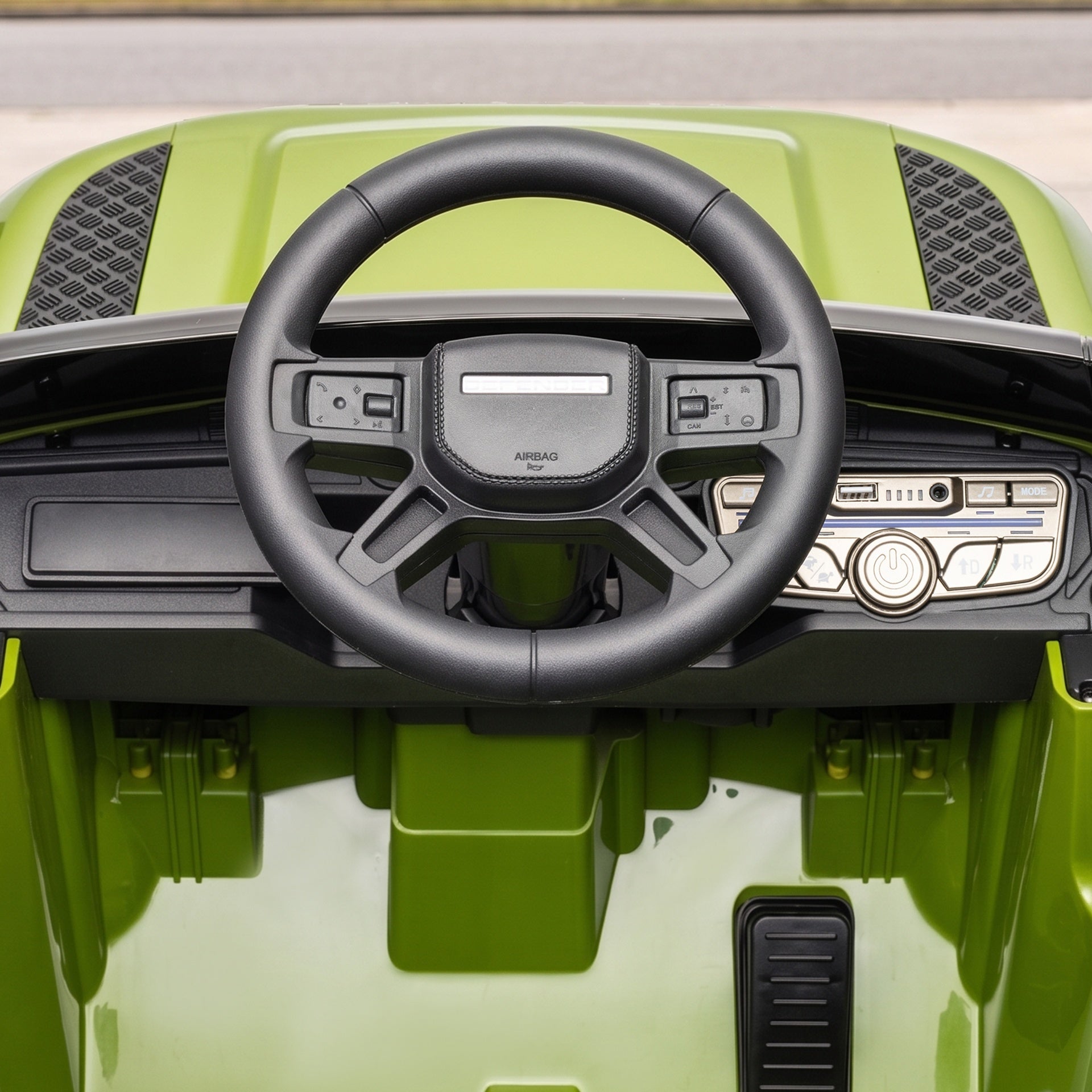 Qaba 12V Ride on Car Licensed Land Rover with Remote, Suspension, Slow Start, 3 Speeds, Lights, Music, Horn for 3-5, Green