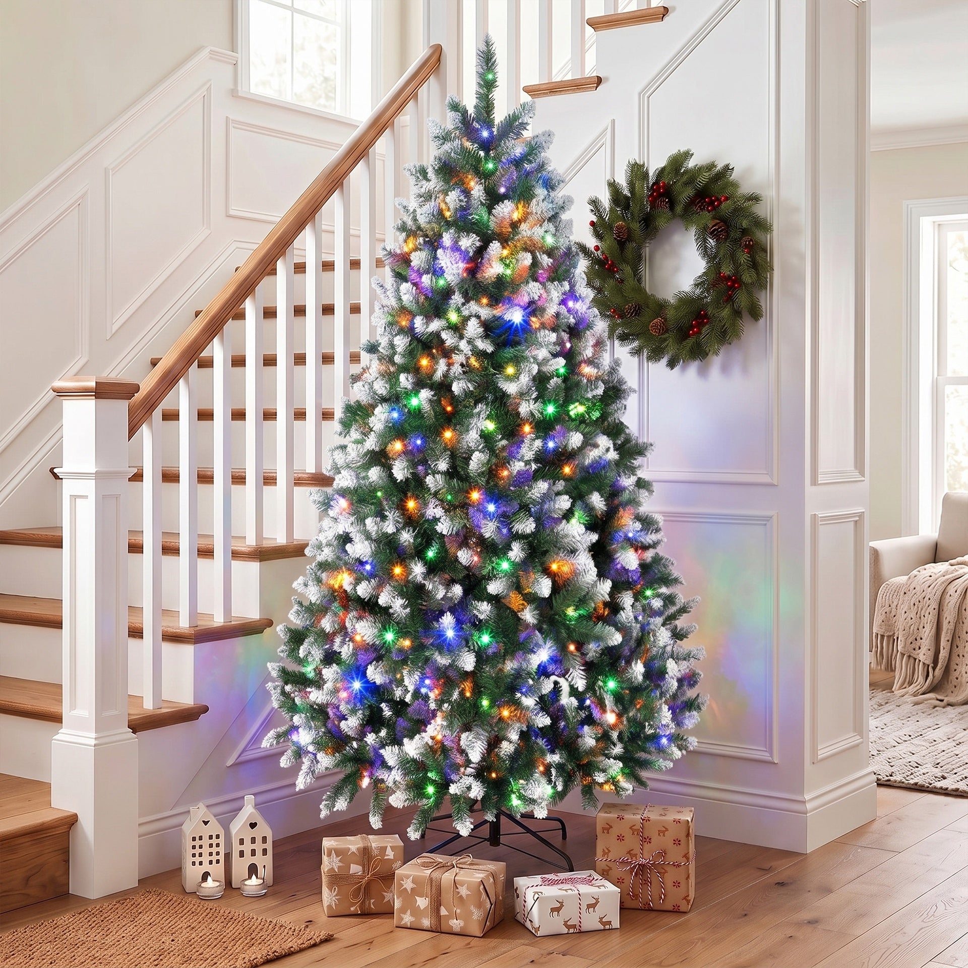 HOMCOM 7.5ft Pre-lit Artificial Christmas Tree White-Tipped Hinged Full Xmas Tree with 1378 Tips