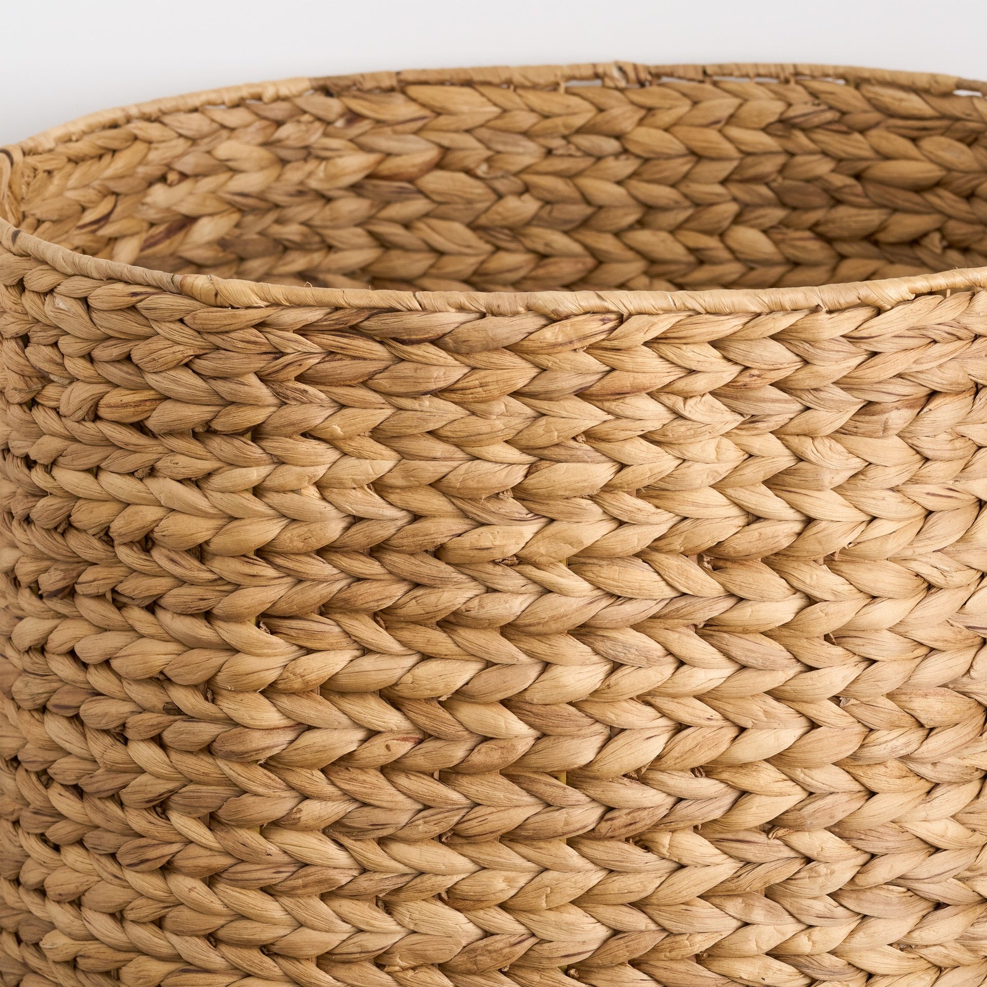 Judas Water Hyacinth Woven Full Oval Brown Laundry Hamper