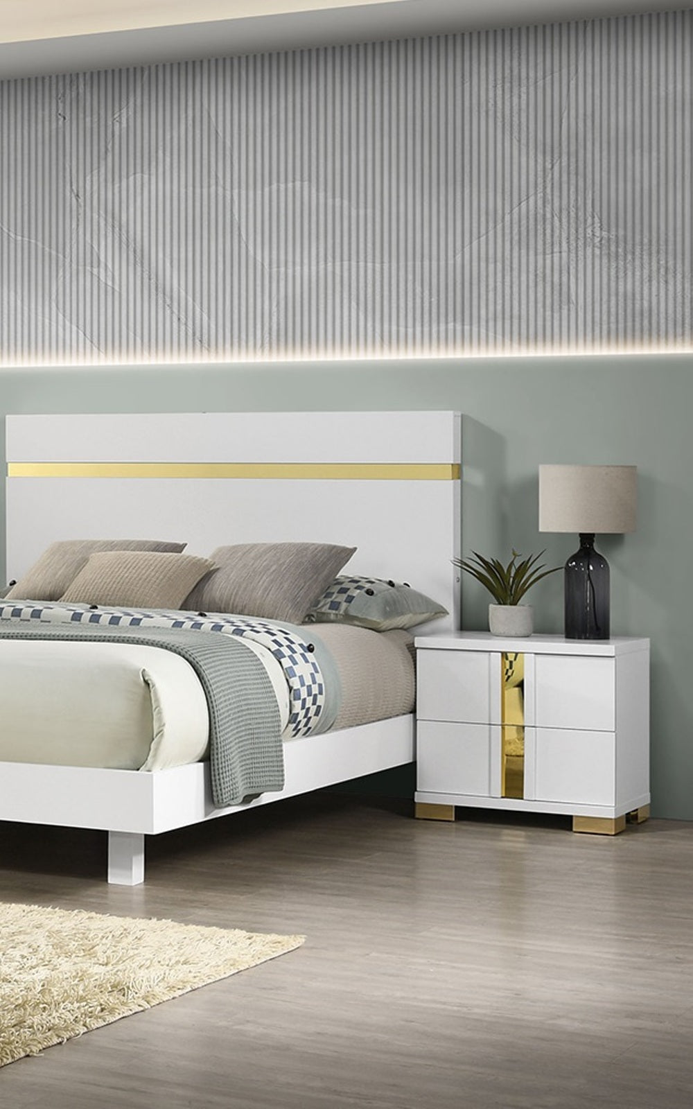 Attractive Beautiful Nightstand Bedroom Furniture White And Gold Finish Bracketed Metal Legs 1pc Bedside Table