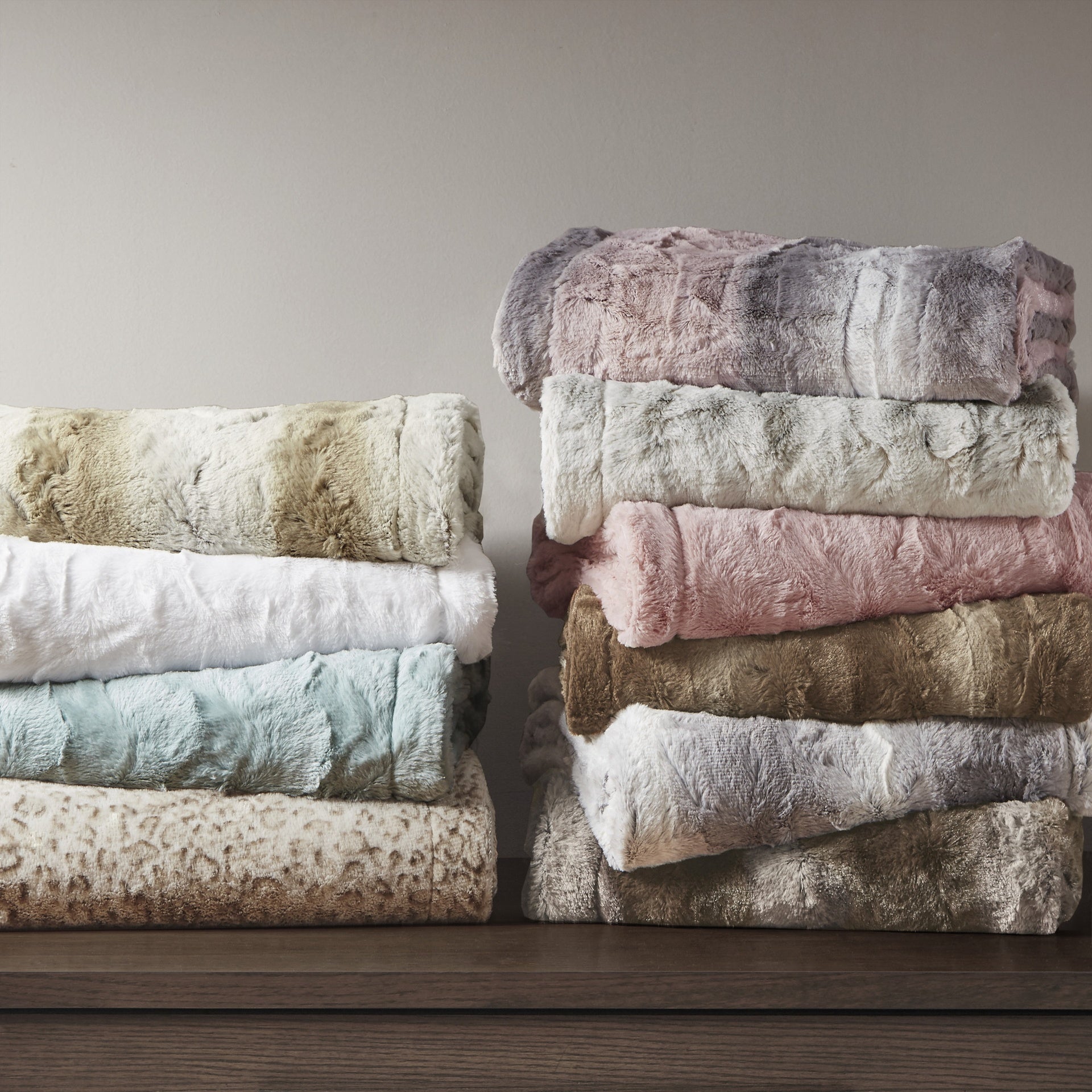 1PC 108x90" Faux Fur Blanket