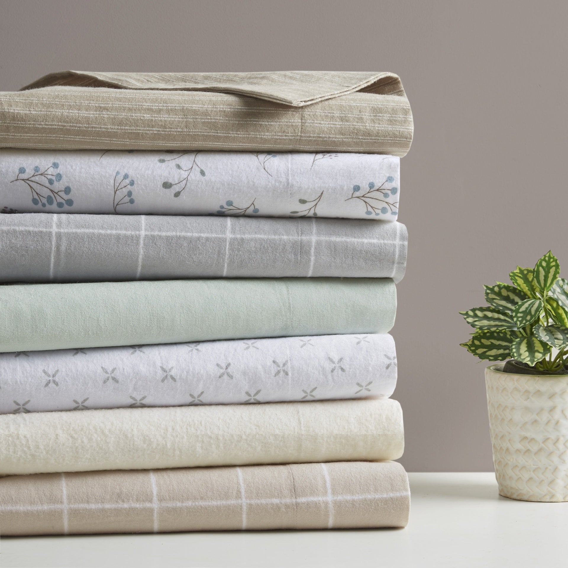 4 Pieces Cal King 100%   Printed Sheet Set,White Tossed Botanical