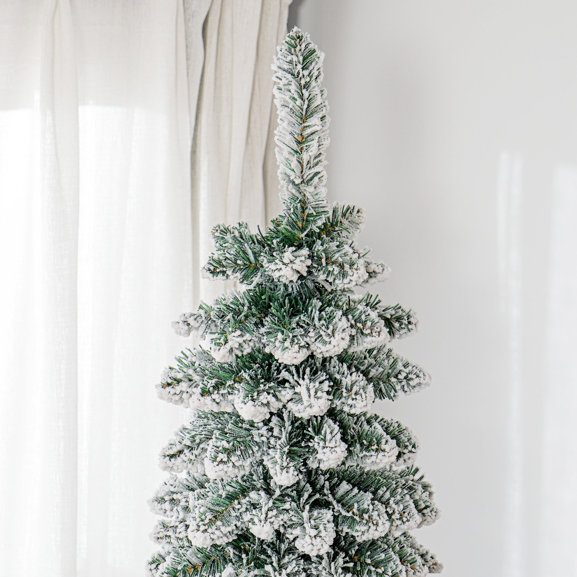 HOMCOM 8' Tall Unlit Slim Pencil Xmas Tree, Snow Flocked Artificial Christmas Tree with Realistic Branches and 603 Tips, Green