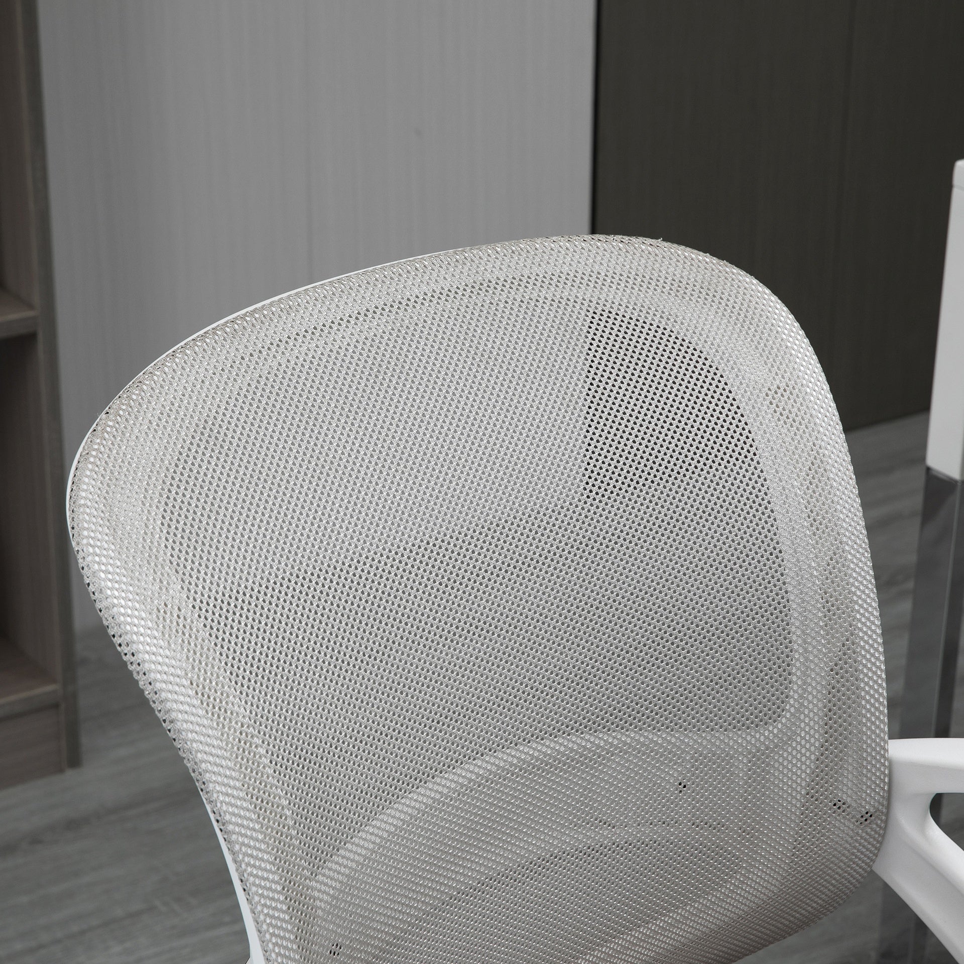 HOMCOM Swivel Mid Back Computer Desk Chair, Ergonomic Mesh Office Chair with Rocking Function, Rolling Wheels, Gray