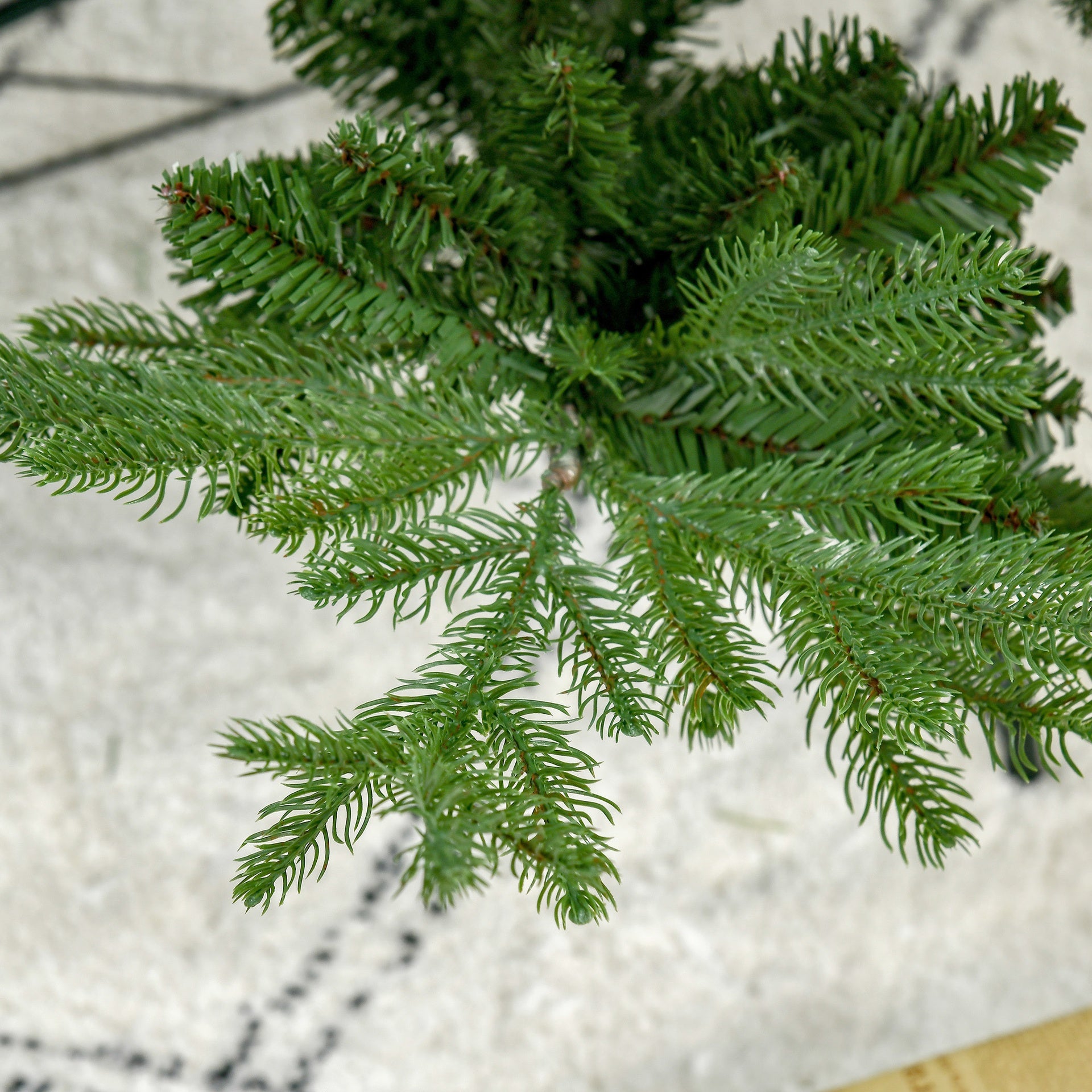 HOMCOM 9 Foot Artificial Christmas Tree, Nordic Pine Hinged Xmas Tree with 1939 Realistic Branches, Wide Steel Base, Auto Open, Green