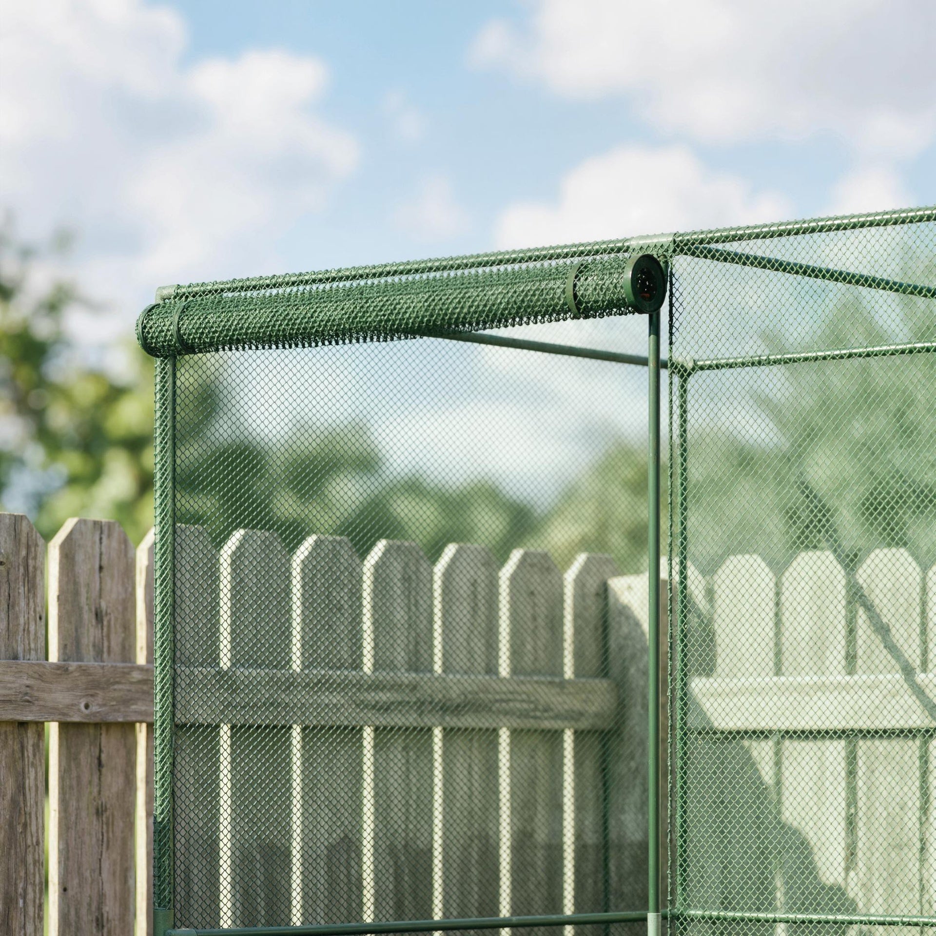 Outsunny 6' x 4' x 6' Crop Cage, Plant Protection Tent with Zippered Doors for Vegetable Garden, Backyard, Green