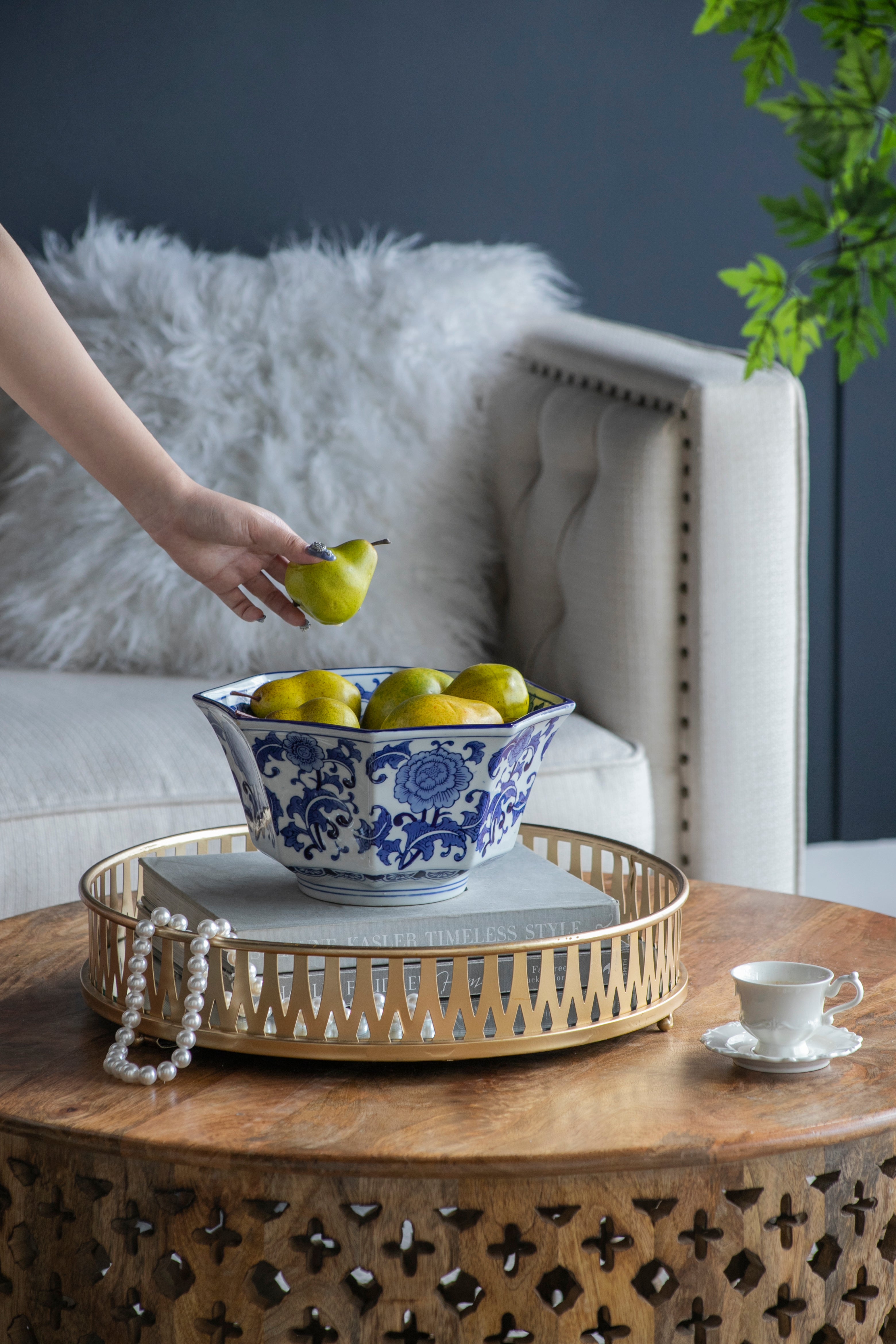 10.5x10.5x5.7" Ren Blue and White Centerpiece Decorative Bowl