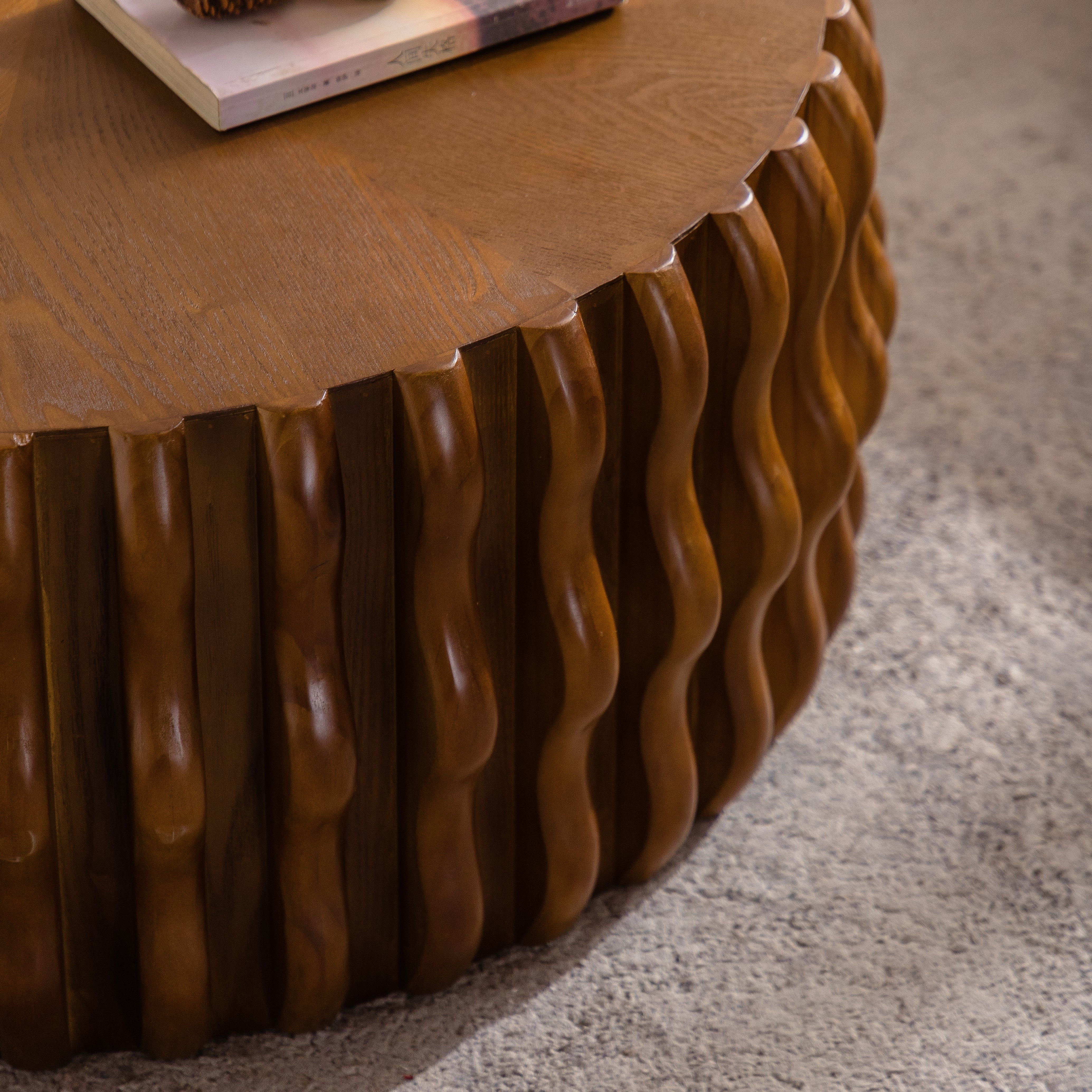31.50" Ribbed Wave Round Coffee Table - Solid Wood & MDF Mid-Century Center Table, Brown Modern Drum Fluted Coffee Table for Living Room/Apartment (Fully Assembled)