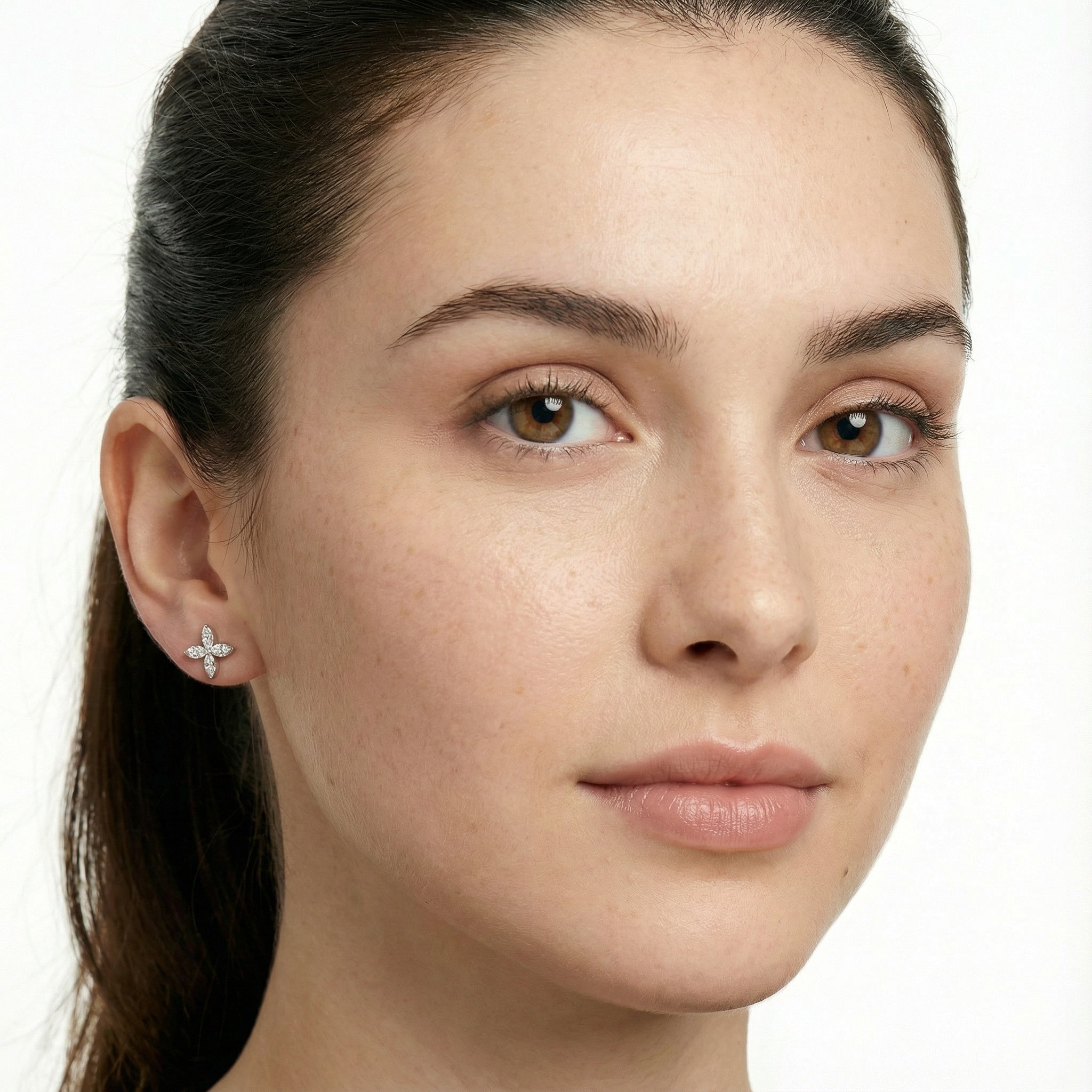 Star Blossom Pt950 Platinum Lab-Grown Diamond Stud Earrings