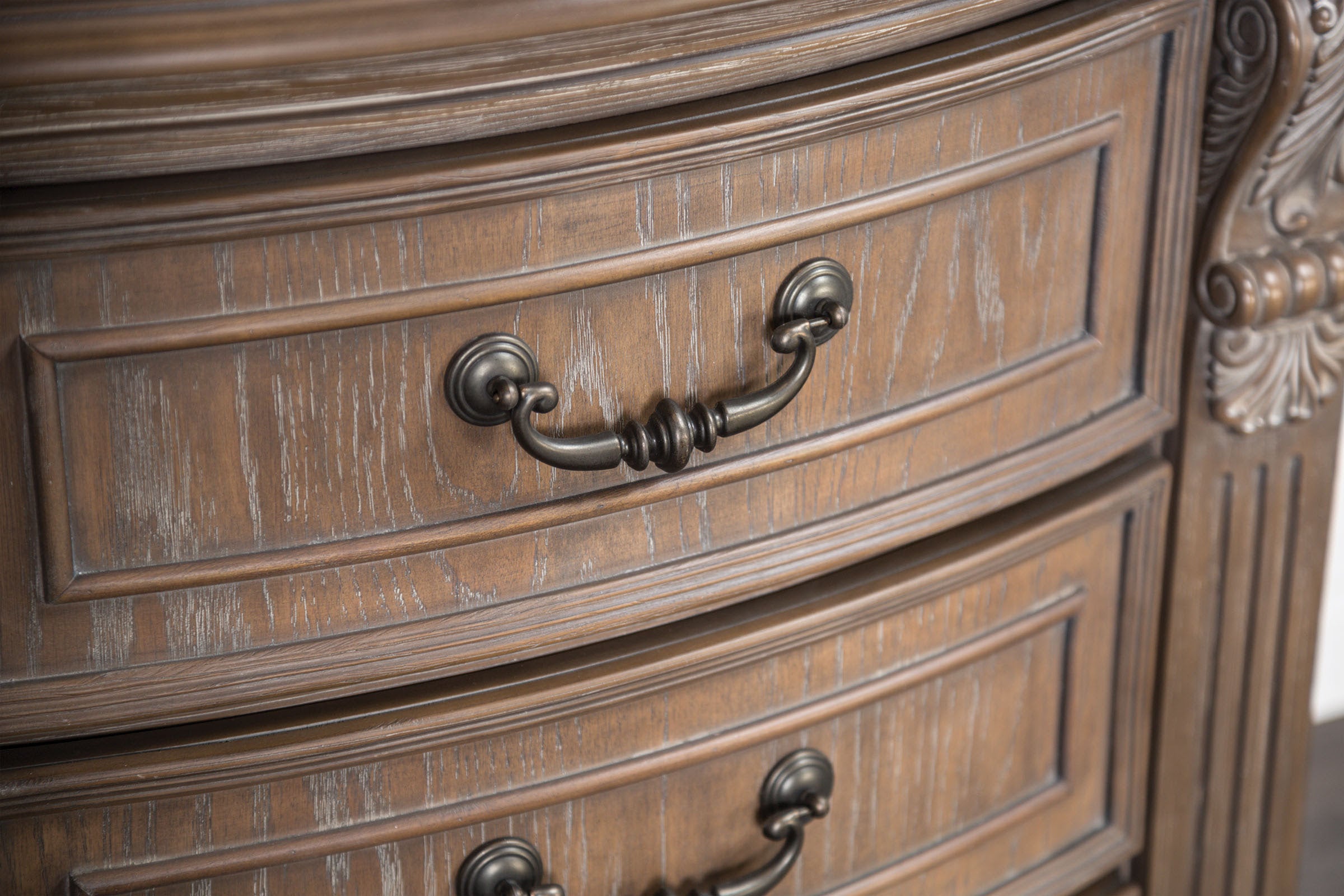 Luxurious Traditional Look 1pc Nightstand Weather Oak Finish Curved Detail Bedroom Furniture Solid wood Bedside Table